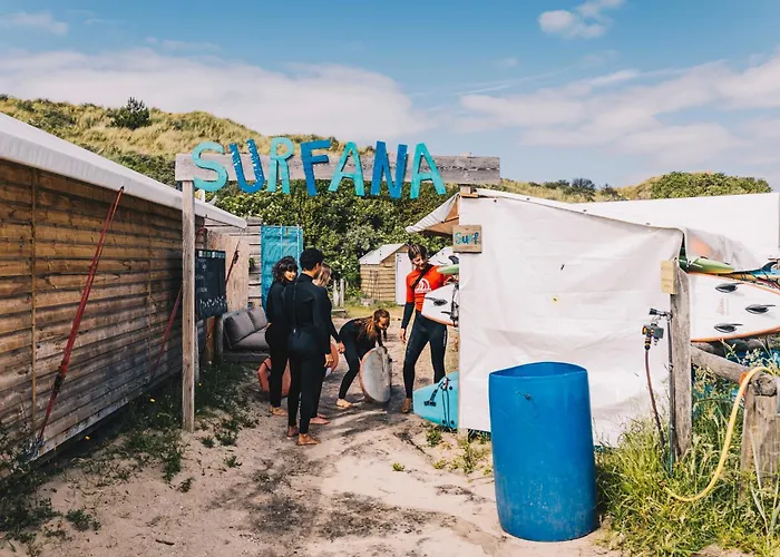 Surfana Vlieland Surf Host En Bed & Breakfast
